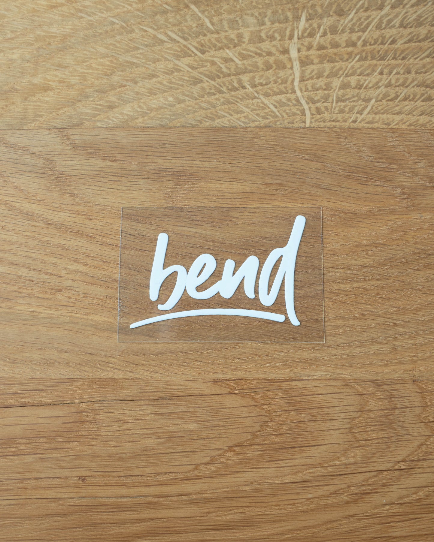 Bend Logo Sticker Weiß